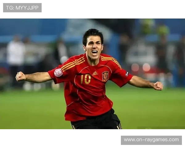 科莫平局成隐忧,法布雷加斯誓带队提升胜率重返正轨 科莫平局成隐忧,法布雷加斯誓带队提升胜率重返正轨