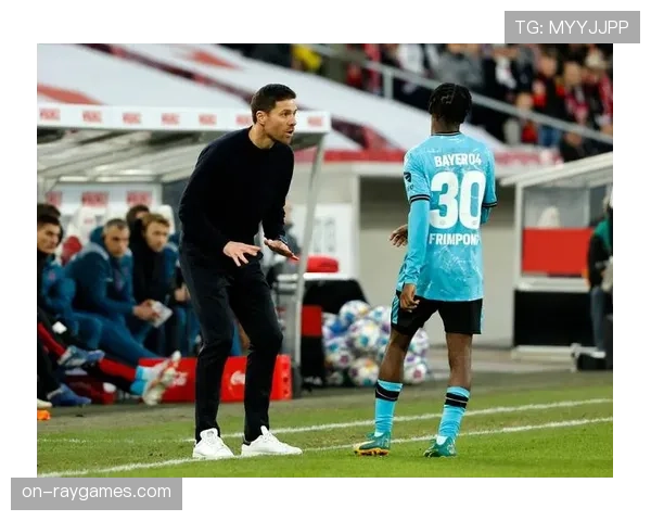 专访阿隆索：解析勒沃库森3421体系在德甲的持续成功与微调